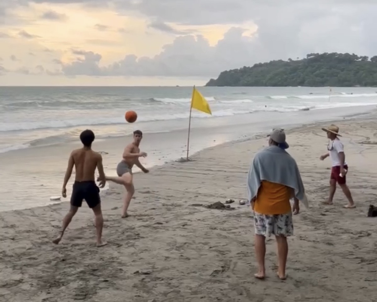 fútbol transcends language barriers