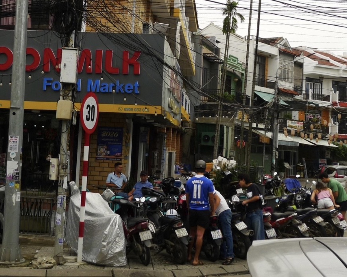 riding motorbikes in vietnam are so much fun